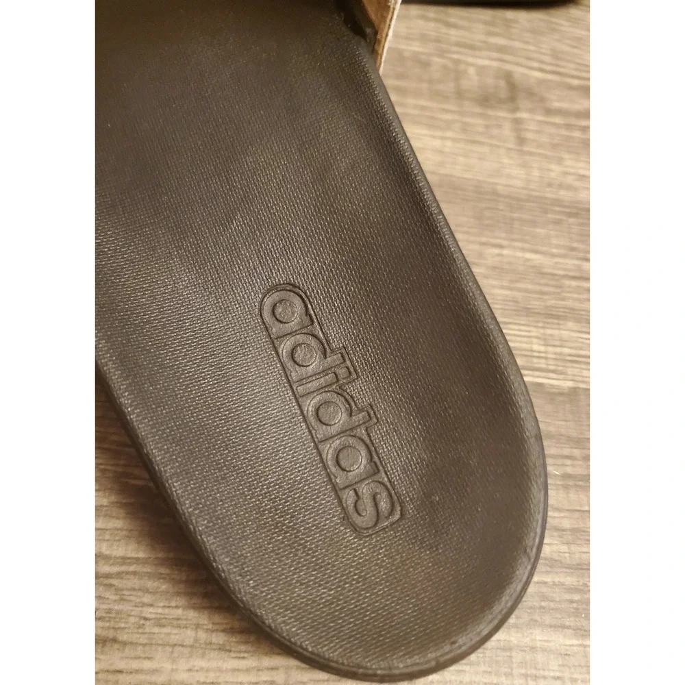 adidas‎ Adilette Comfort Slides Mens Size 9 Shower Sandals Black White